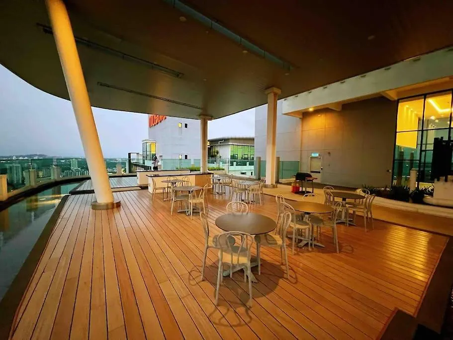 B0812 South Key Mosaic Midvalley Ksl Sgciq 2Bedroom Netflix!! By Stay Johor Bahru
